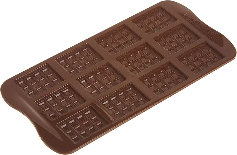 Besuche den silikomart-Store silikomart, SCG11 Silikonform für Pralinen TABLETTE, Antihaft, 12 Pralinen Mini-Täfelchen, 1er Pack Form für Süßigkeiten, Easy Choc, 38 x 28 mm, h 4 mm, Made in Italy, Braun — Weihnachtskueche