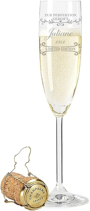 Besuche den GRAVURZEILE-Store GRAVURZEILE Sektglas mit Gravur - Zur Perfektion gereift - Personalisiert mit Name & Datum - Geschenke für Sie & Ihn - Geschenk zu Geburtstag Valentinstag Weihnachten — Wein und Festtafel
