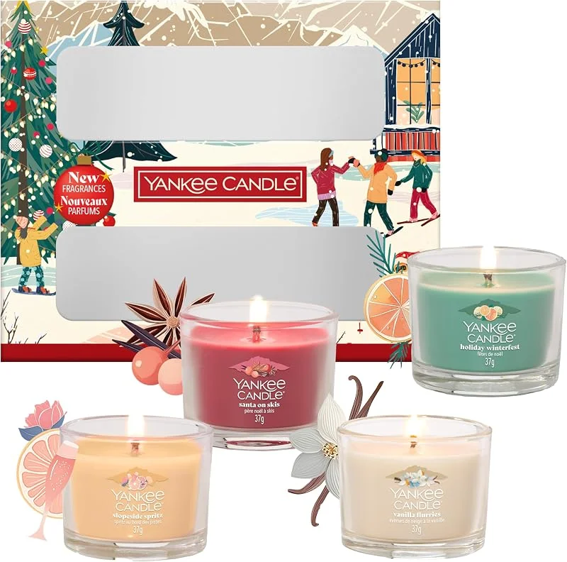 Besuche den Yankee Candle-Store Yankee Candle Weihnachtsduftkerzen Geschenkset, 4 Gefüllte Mini-Votivkerzen, Après Ski Kollektion, Perfekte Weihnachtsgeschenke für Frauen — Kerzenlicht Abendessen