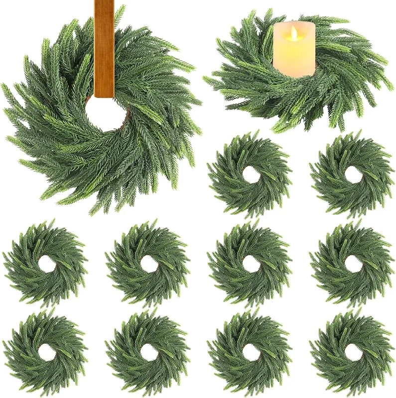 Besuche den Aneco-Store Aneco 12 Stück Weihnachtskranz mit Band, Mini-Kränze, Außendurchmesser, 15, 2 cm, künstlicher Norfolk-Kranz aus grünem Kiefernholz, Girlande, Kerzenständer für Weihnachten, Hochzeit, Dekoration — Weihnachtsdeko