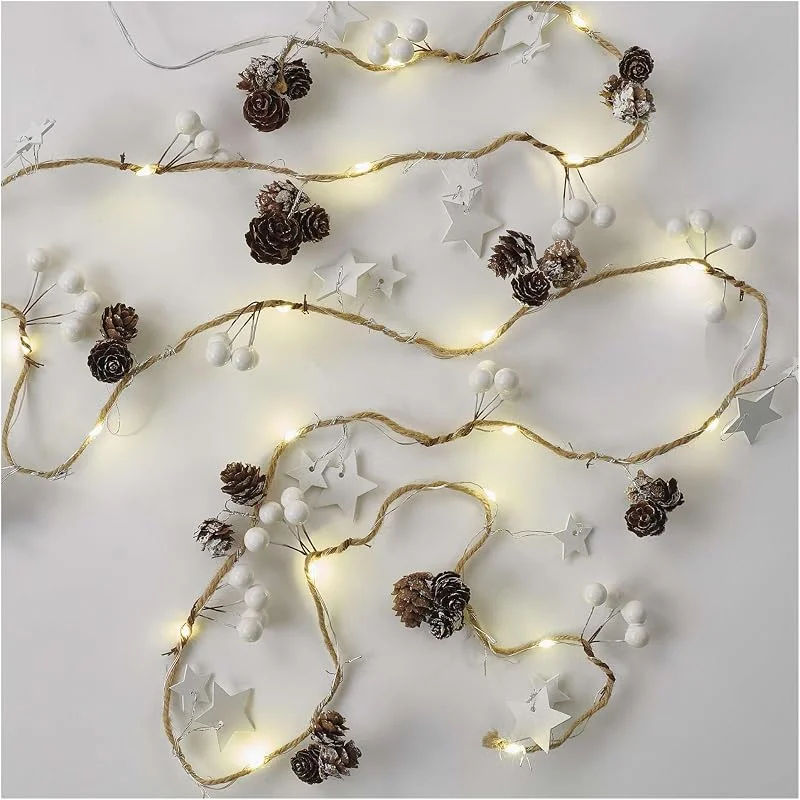 Besuche den EMOS-Store EMOS Weihnachtsgirlande mit 20 LEDs und Tannenzapfen, dekorative Lichtergirlande 170cm, 6, 18 h Timer-Funktion, Batteriebetrieben (2x AA), Leuchtdauer 10.000 h, IP20 für Innenbereich — Weihnachtsbeleuchtung