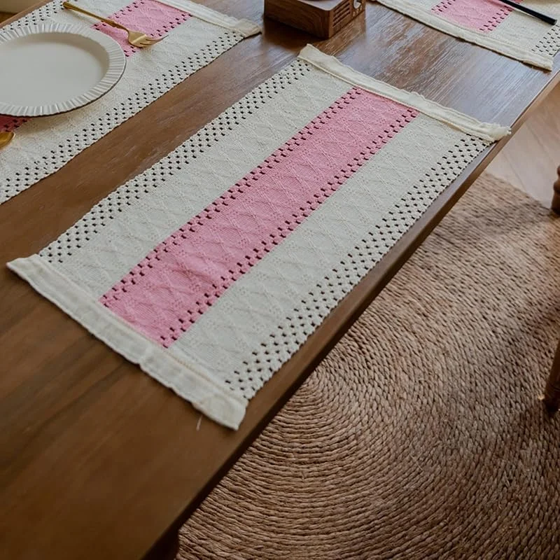 Besuche den Epinki-Store Epinki Tischsets Abwaschbar Quadratisch, 2er Set 30x50CM Platzmatten Weihnachten Hohl Streifen mit Quaste Hitzebeständige aus Baumwolle Leinen, Tischuntersetzer Beige Rose für Hause und Hotel — Küche & Haushalt