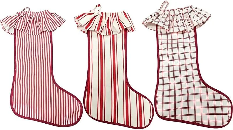 Marke: AMOYER 3er-Set Retro-weihnachtsstrümpfe Karomuster Und Vertikalen Streifen, Rüschensocken, Süßigkeitentüten, Hängende Weihnachtsstrümpfe, Kamindekoration — Weihnachtsdeko