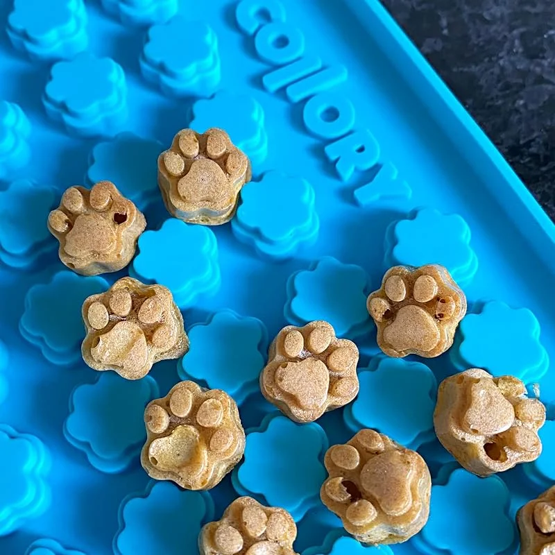 Besuche den Collory-Store Collory Mini Pfoten (1, 5 cm) Silikon Leckerli Backmatte, Hundekekse selbst backen, Schokoladenform, Bonbonform, Material antihaftend und lebensmittelecht (BPA-Frei) (Burgundy) — Weihnachtskueche