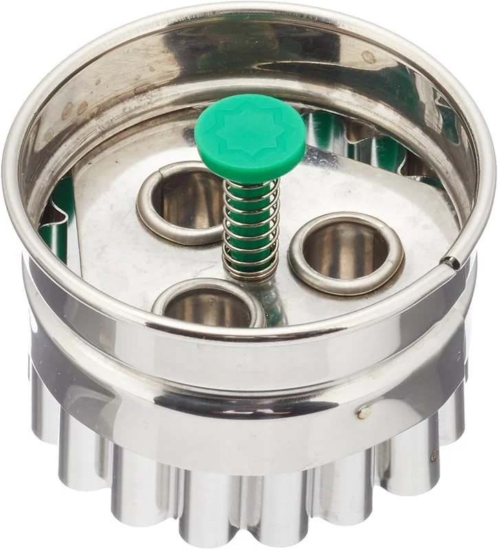 Besuche den Städter-Store Städter 954053 Linzer 3- Loch Ausstecher mit Auswerfer klein, Edelstahl, Silber, grün, 4, 8 x 4, 8 x 4, 8 cm — Weihnachtskueche