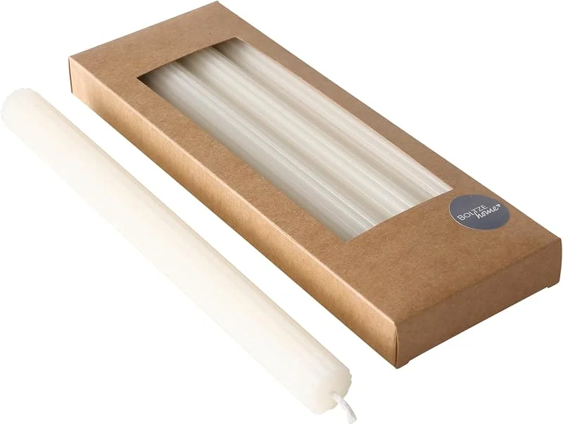 Marke: BOLTZE Stabkerze Classic 4-tlg., Paraffin, Cremeweiß, 25 cm, Ø 2, 3 cm — Kerzenlicht Abendessen