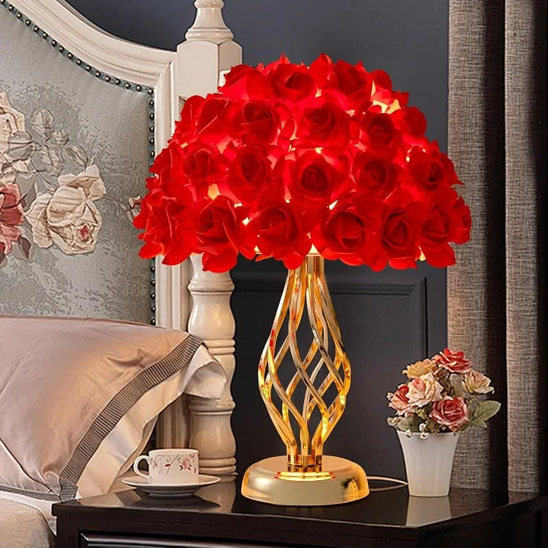 Marke: ZYLEISENBAO ZYLEISENBAO Rote Rose Blumen Lampe Romantische Blume Tischlampe Bouquet Schreibtischlampe Nordische Prinzessin Nachttisch Blütenblatt Licht für Valentinstag Muttertag Nachttischlampe Hochzeit — Kerzenlicht Abendessen