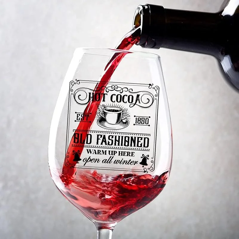 Marke: Rimego Weingläser, 2er-Set, Hot Cocoa Warm Up Here Est, Weinglas mit Stiel, 325 ml, individuelle Weingeschenke für Frauen und Männer zum Geburtstag, Weihnachten und zu besonderen Anlässen — Wein und Festtafel