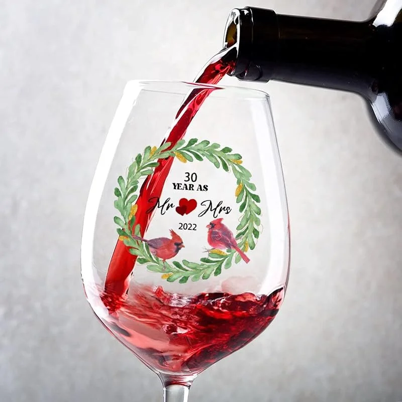 Marke: Rimego Weinglas Kelch Hochzeit Jahrestag Benutzerdefinierter Name und Datum Rotweingläser Set mit 2 Stück Tolles Weingeschenk für Hochzeit Jahrestag Weihnachten Geburtstag 480 ml — Wein und Festtafel