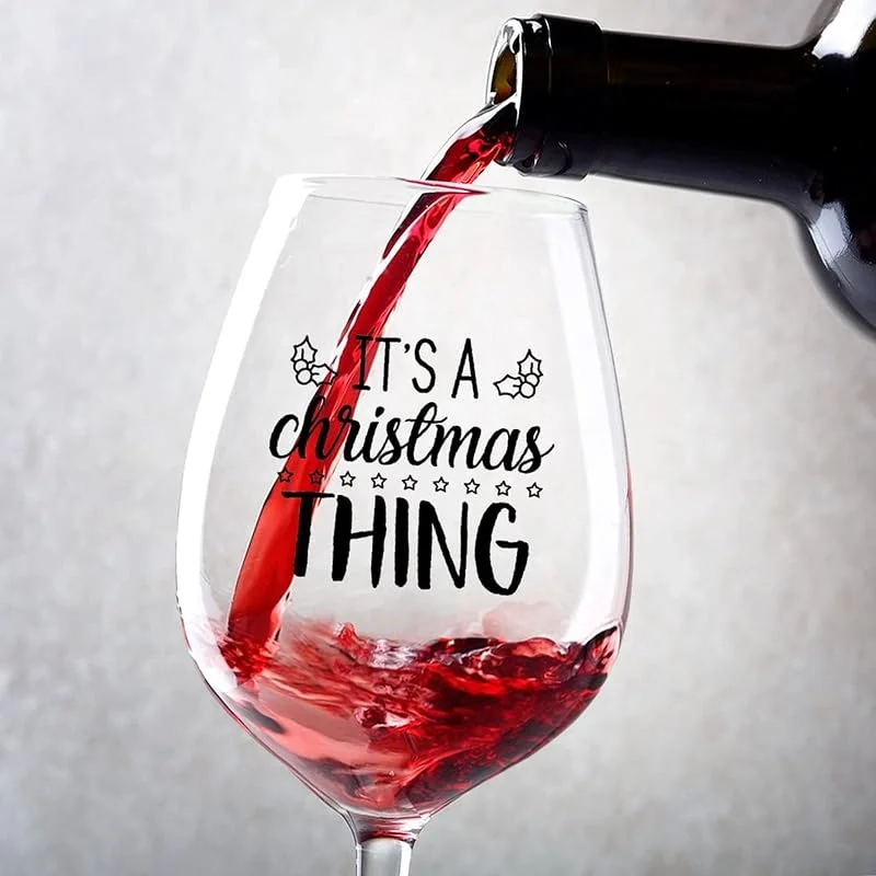 Marke: Rimego Rotweingläser 2er Set Its A Christmas Thing Rotweinglas 17 oz individuelle Weingeschenke für Frauen und Männer zum Geburtstag, Weihnachten und zu besonderen Anlässen — Wein und Festtafel