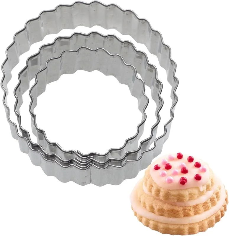 Besuche den Westmark-Store Westmark Terrassenkeks-Ausstechformen-Set Kreis, Gewellte Kanten, 3-teilig, Größen: ø 4, 5, 6 cm, Rostfreier Edelstahl, Kreis gewellt, Silber, 35212291 — Weihnachtskueche