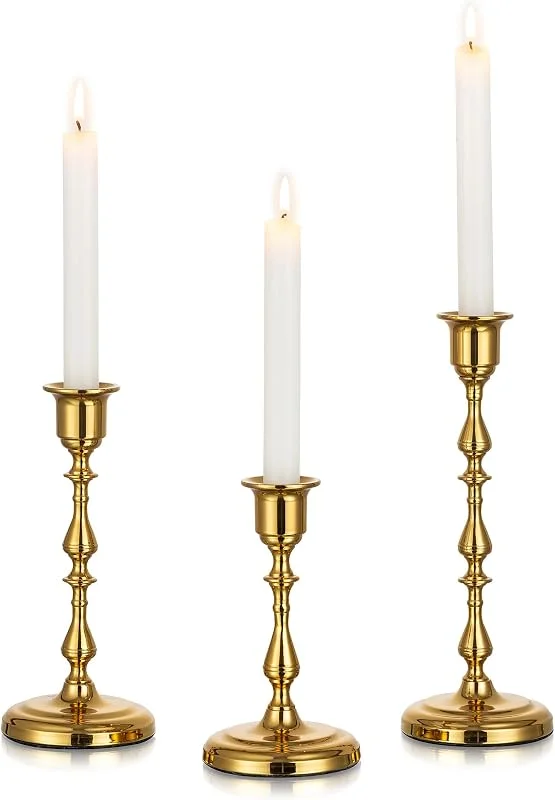Besuche den Inweder-Store Kerzenhalter Stabkerzen Kerzenständer Gold: Set Mit 3 Pcs Metall Kerzenhalter Stabkerze Stabkerzenhalter Vintage kerzenleuchter für Hochzeit Veranstaltung Weihnachten Kaminsims Dekoration — Kerzenlicht Abendessen