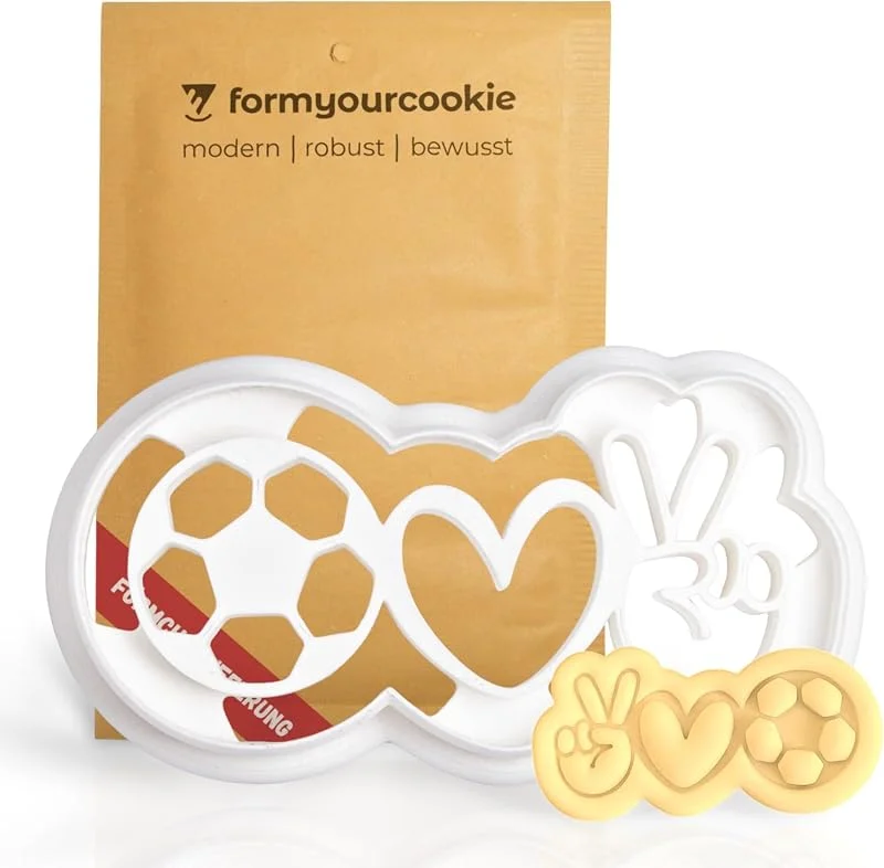 Besuche den formyourcookie-Store Peace-Love-Fußball Ausstechform für Kekse Plätzchen Fondant, hochwertige Fußball Peace Love Soccer Keksausstecher, 100% nachhaltig, detaillierte Football Keksstempel, Ausstecher EM Ton, Keksschneider — Weihnachtskueche