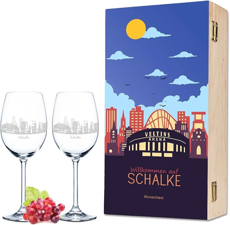Besuche den GRAVURZEILE-Store GRAVURZEILE Weingläser mit Skyline Schalke Gravur als Set inkl. bedruckter Holzkiste Weingeschenk - Souvenir Andenken & Mitbringsel - Geburtstagsgeschenk für Sie & Ihn — Wein und Festtafel