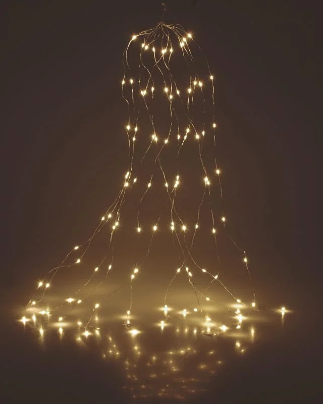 Besuche den Spetebo-Store Spetebo Micro LED Draht Lichterkette warm weiß - 190 cm, 160 LED - Drahtlichterkette Leuchtdraht - Deko Beleuchtung mit 8 Lichterstängen — Weihnachtsbeleuchtung