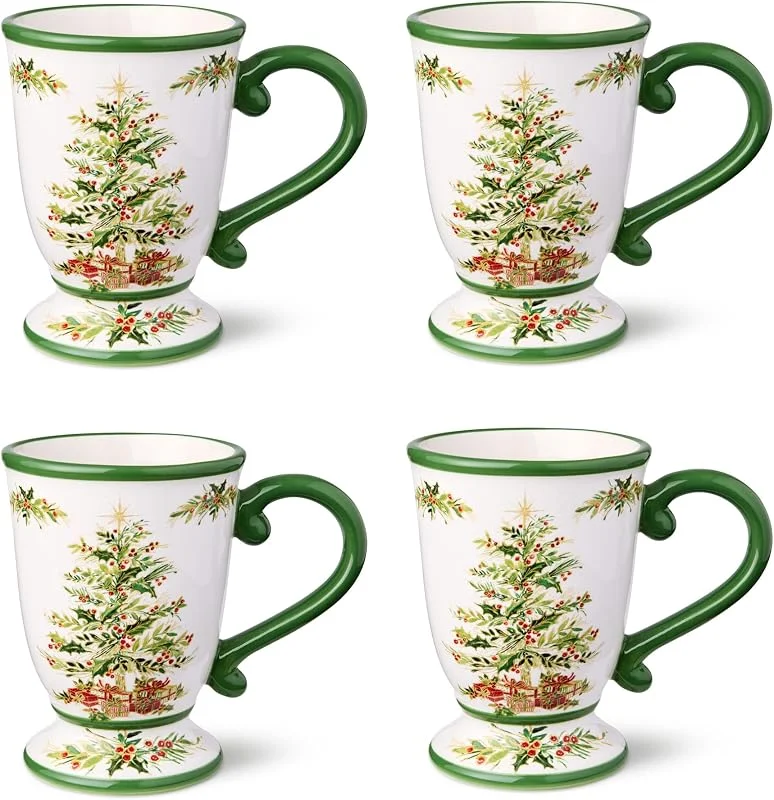 Marke: Cerified International Holly Tree Weihnachtstassen – Set mit 4 Keramikbechern mit klassischem Baum-Design, spülmaschinenfest, gemütliches saisonales Trinkgeschirr für Kaffee, Tee und Kakao — Advent und Tisch