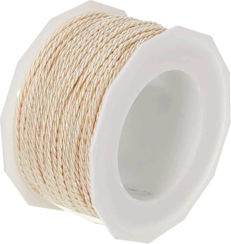 Besuche den PRÄSENT-Store PRÄSENT C.E. Pattberg Mosel Kordel créme, 50 m geflochtene Schnur für Geschenke, Päckchen, 2 mm Breite, Zubehör zum Dekorieren und Basteln, reißfestes Dekoband — Geschenkverpackung