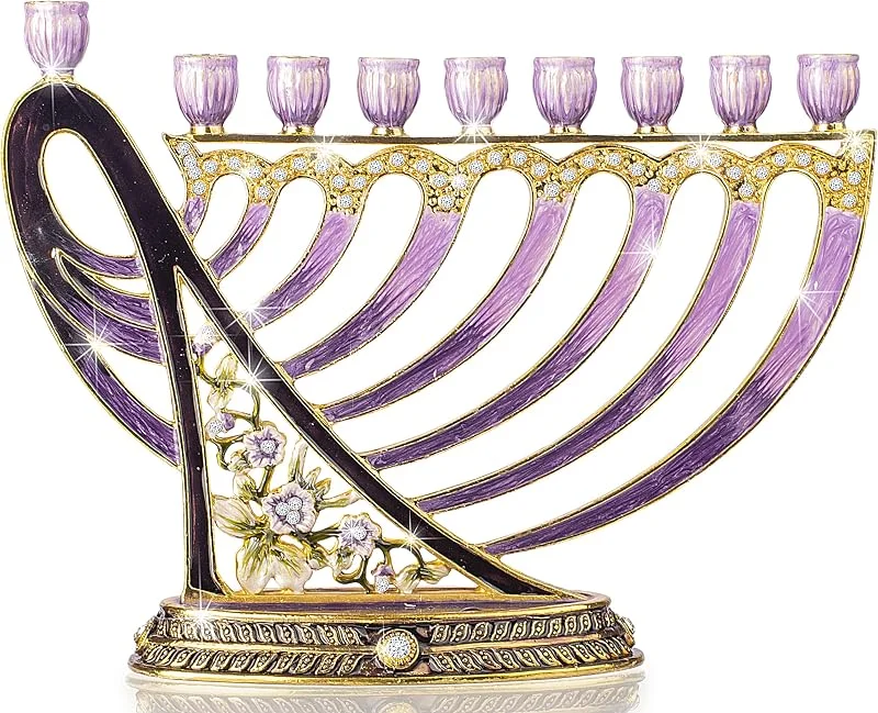 Marke: Ner Mitzvah Ner Mitzvah Menora – Chanukka-Menora mit Schmucksteinen – Passend für alle gängigen Chanukka-Kerzen – Modernes Design mit Goldakzenten und Lila Schmucksteinen — Kerzenlicht Abendessen