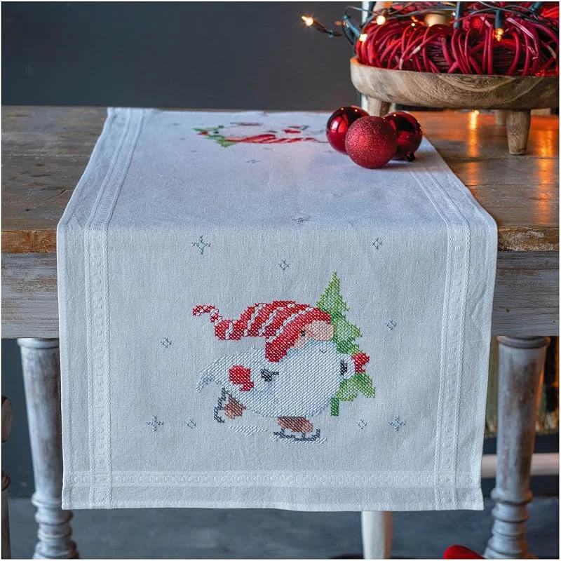 Besuche den Vervaco-Store Vervaco Stickpackung Kreuzstich Set Vorgedruckt Tischläufer Weihnachtsgnome Stickdecken Vorgezeichnet DIY Basteln Erwachsene Kreativ Stickläufer zum Selbersticken 40 x 100 cm Stickset — Advent und Tisch