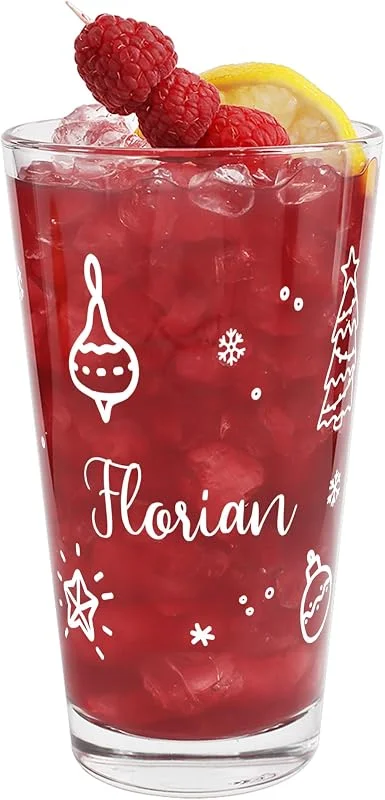 Besuche den Herz & Heim-Store Herz & Heim® Personalisiertes Trinkglas zu Weihnachten – 300 ml Leonardo Glas – Geschenk & Tischdeko für Weihnachten – Winterliche Gläser mit Namensaufdruck – Weihnachtsmotive (Weihnachtsmotive) — Advent und Tisch